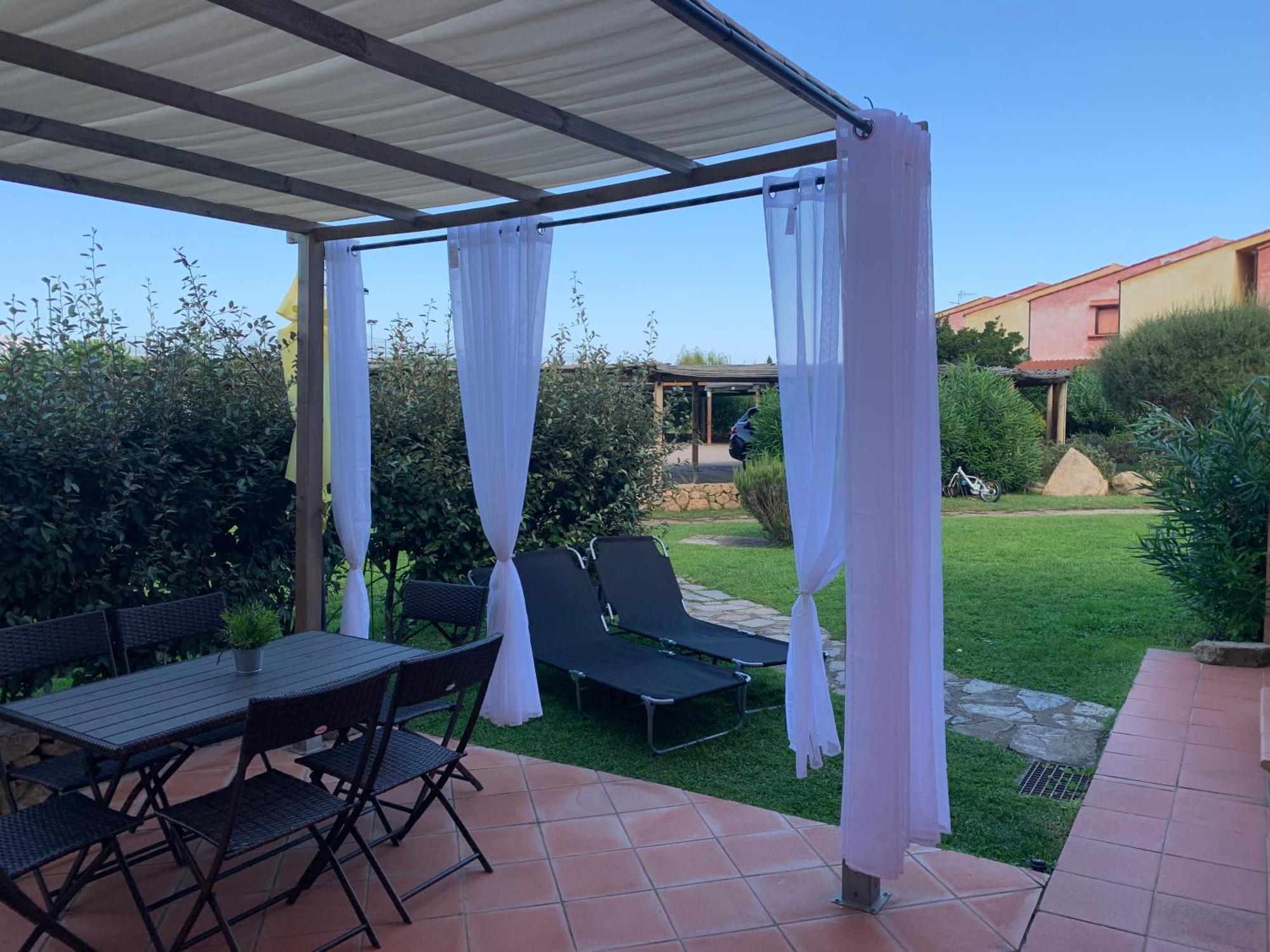 Casa Smeralda: Con Giardino E Vicino Al Mare Punta Molara Dış mekan fotoğraf